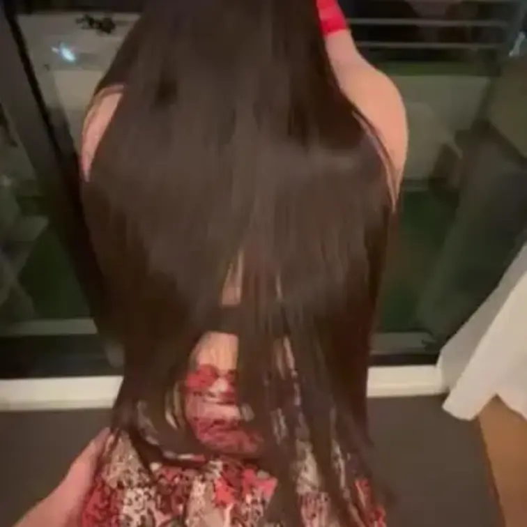 会社や出会い系アプリ、サークル、SNS等で彼女持ちkunや奥様持ちの生チンポkunを誘惑して寝取りや野外をするのが趣味で