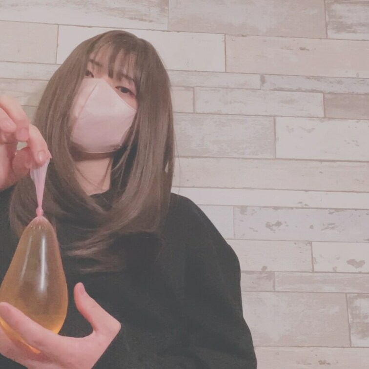 もーぷさんだよー！

ゴムの中におしっこしたらいっぱい出ちゃった笑笑
めっちゃあったかい笑

パンパンなみずふ