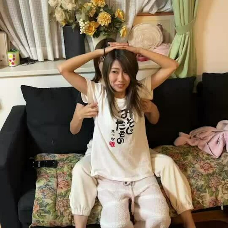 皆様いつもご購入ありがとうございます☺️
今回のくすぐり動画はこちらです👍

是非見てあげてくださいね(  ˆОˆ