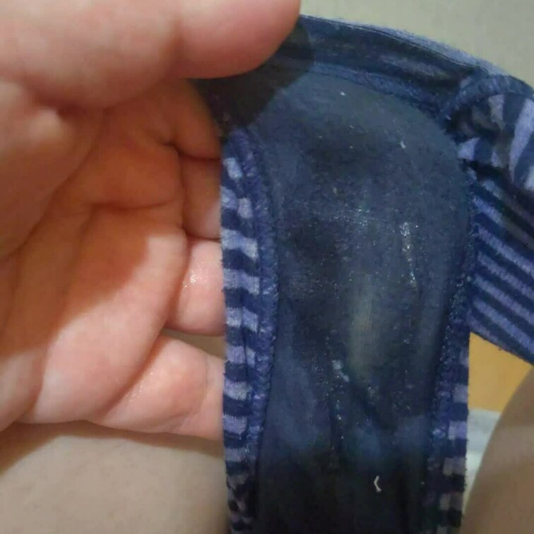 汚パンツ…オナニーのあとのねとねとパンツ…