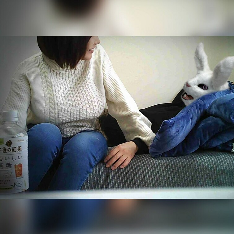 【無料】韓流好きの人妻を平日の昼間にお持ち帰り。
K-POPにハマっている子持ちの人妻とランチ。外で食べる予定がお店が