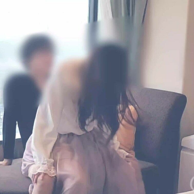 坂道系の清楚JDを後ろから