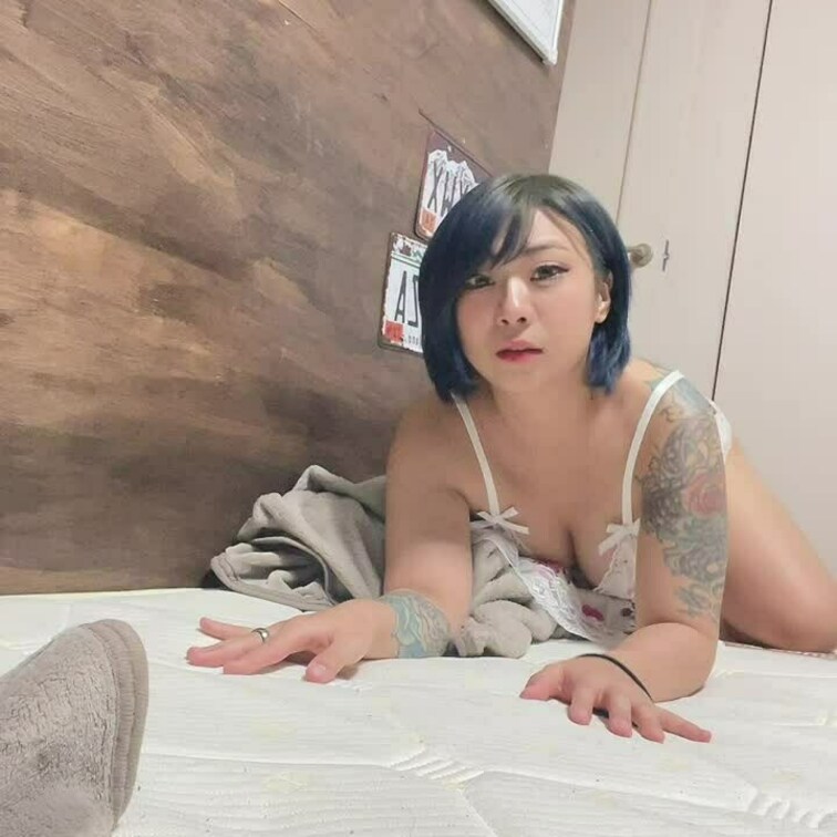特別無料♡♡動画

お届け♡♡エフカップちゃん
最近、髪色変えましたん