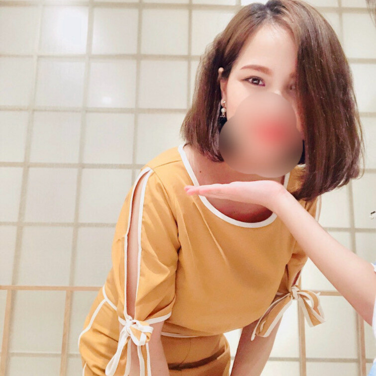 ベトナム爆乳○○○のハインちゃんが友達とおでかけにいったそうです🥺
今日は、一段ときめてますね🥺
この服の中