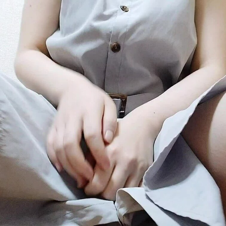 お野菜シリーズ、第2弾は人参🥕💕
奥にズンズン当たって気持ちよ過ぎ🙈

中出しされたみたいに、白い本気汁が止まらな