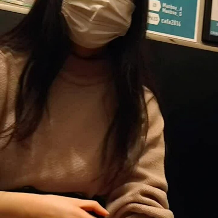 都内某所のネカフェで美人さんに手コキをしてもらいました。
防音個室のネカフェなので多少声を出しても大丈夫なので安心して