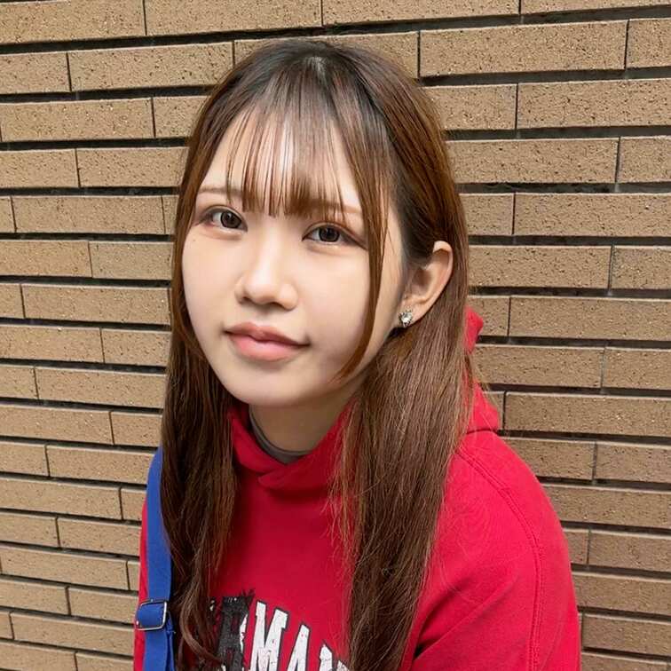#218【KOKORO 20歳】
今回ストリートスナップに協力してくれたのは、BALENCIAGAのパーカーが可愛いら