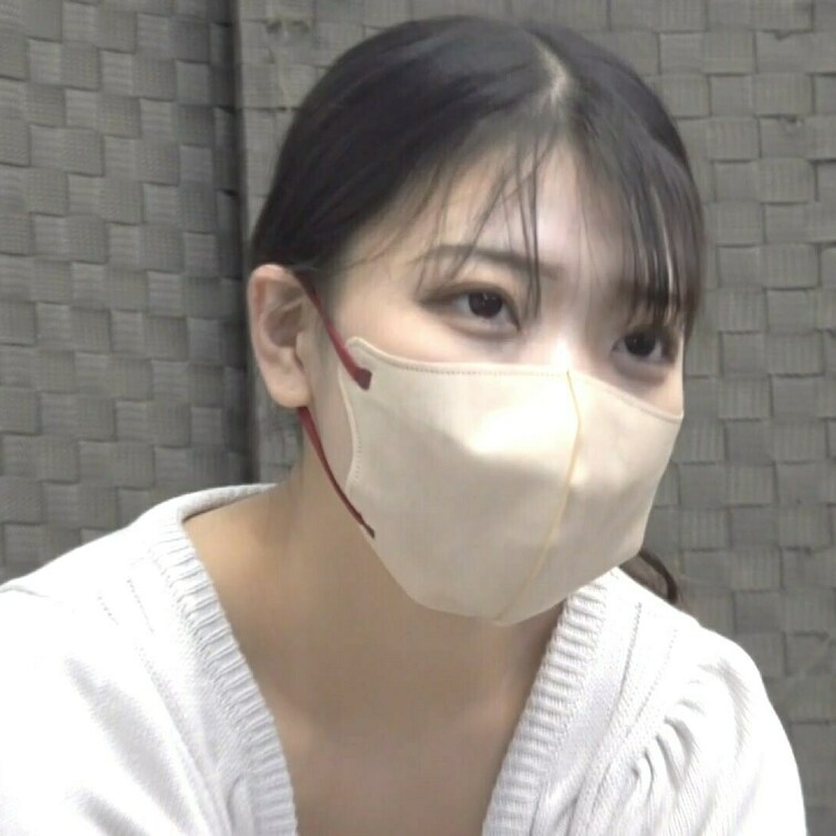 ちょい見せ。本編はこちらから→
#08【陶芸中の胸チラ】ブラが浮きまくりで乳首まで丸見え○○○系女子ちゃん!!