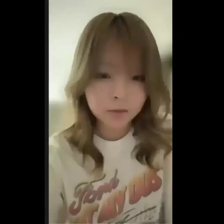 金髪で童顔の美女とのエロイプ