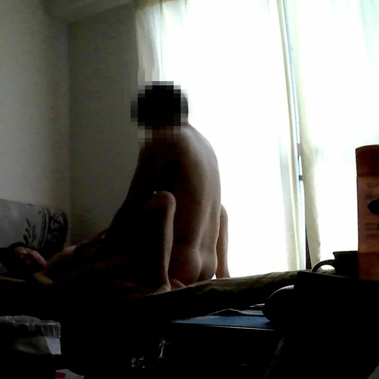 こんにちは！
今回は正常位〜対面〜騎乗位の3分の動画です。
短いけどたくさん気持ちよかったので皆さんもたくさん気持ち