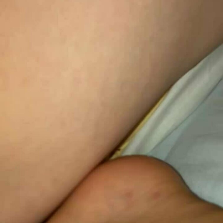 寝ている嫁の布団をめくったら…
ノーパンでした（笑）
しかも、マ●コ下部には白濁液が❤️
絶対コイツ、オナニーしな
