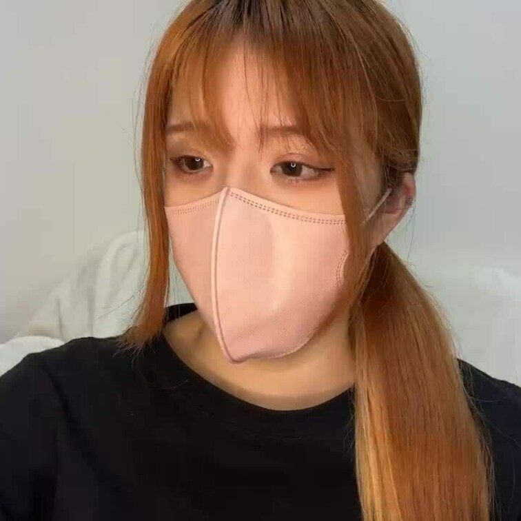 【みれい 20 歳】

みれいさんのライブ配信動画です
生配信 だと、1 回の有料配信を視聴すると、おおよそ平均 