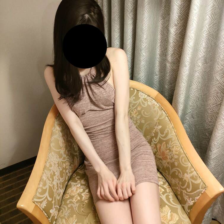 以前、童貞を殺すセーターって流行ってたけど、ちょっと似てるワンピが安く売ってたから買ってみた。どうかな？