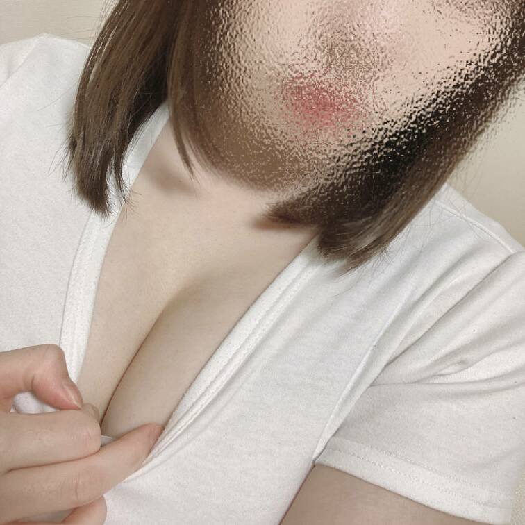 夜中になるとムラムラしちゃう、、🙈💕