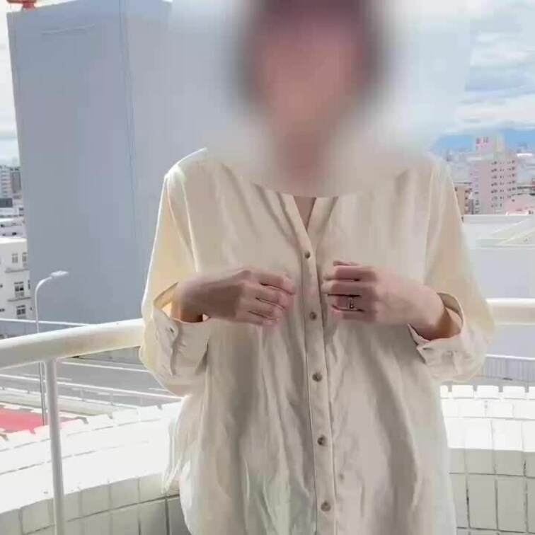 ベランダでオナニー💕