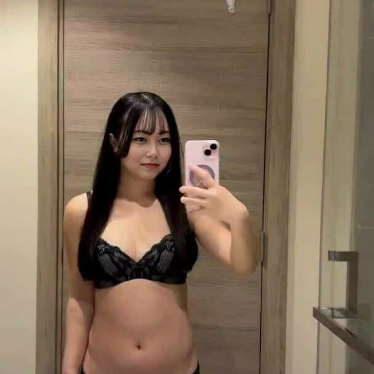 黒のブラです。