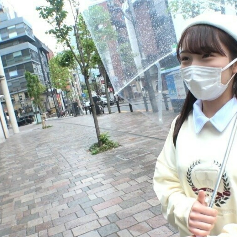 かわいい19歳JDをホテルに連れ込み！
大人のおもちゃで電マ責めすると、極狭敏感マ●コはから潮吹き！
最後は容赦ない