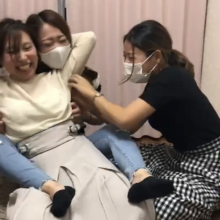 皆様いつもご購入ありがとうございます☺️
今回のくすぐり動画はこちらです👍

是非見てあげてくださいね(  ˆОˆ