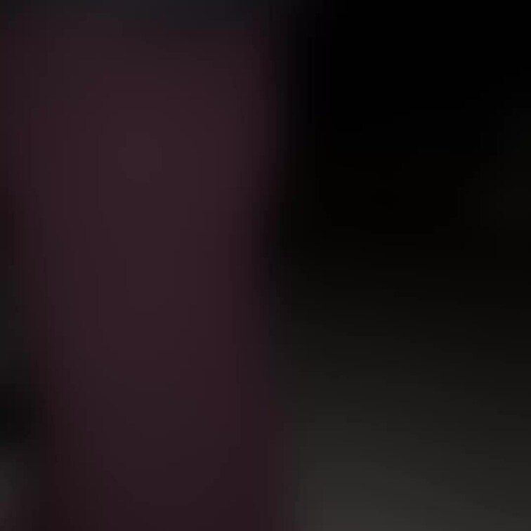 お尻チラ見え散歩🍑
さぁ何色のＴバックが隠れてるかわかるかなぁ(ㆆᴗㆆ)