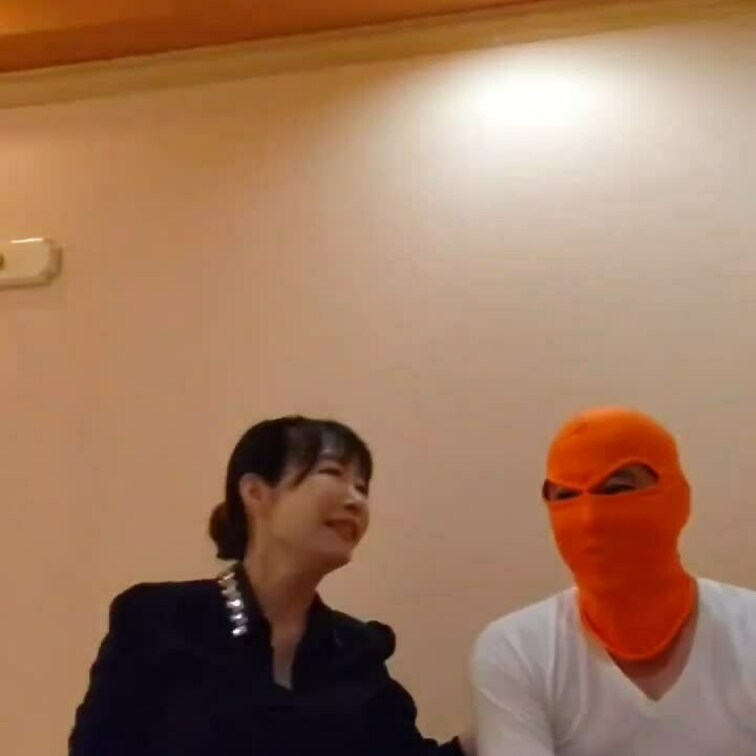 プレイの切り抜き動画です。
SMが全く初めての方なので優し目です。
『責め』というより主導権や上下関係を認識させ被虐