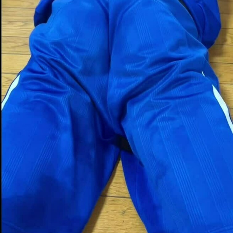 放課後に体操服でぐりぐりしてたら、おしっこ漏らしちゃった子