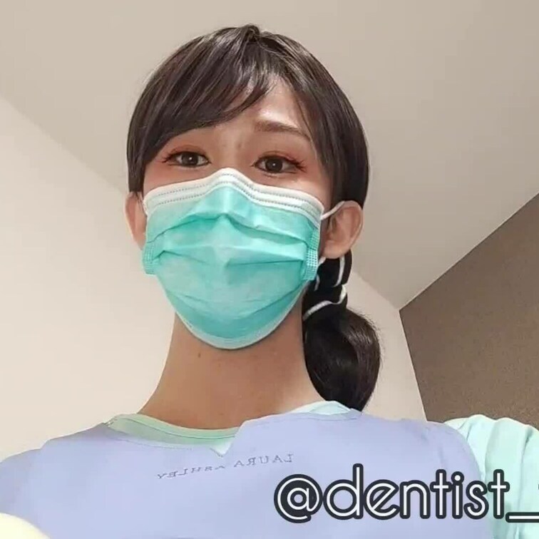 【口腔内○○○】

リクエスト動画です。
歯科衛生士による歯茎マッサージ中に興奮しているのを見つかってしまい口の中