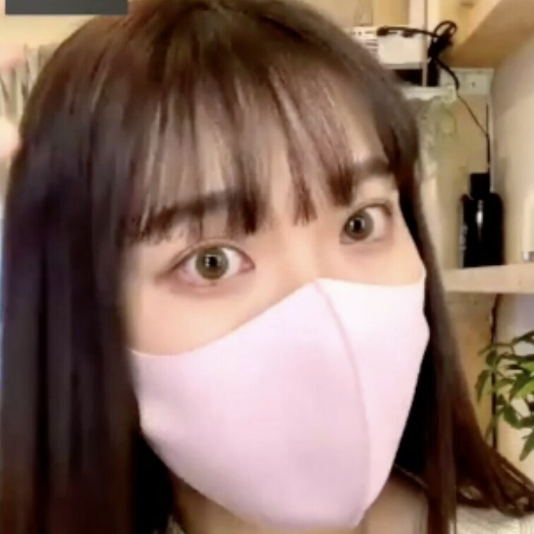 【Gカップ爆乳大学生 みな・顔出し！途中からマスクずらします！】
https://myfans.jp/posts/6e