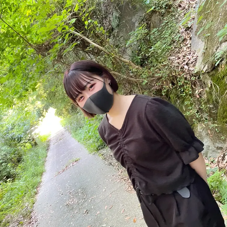 メイちゃん野外でドキドキ!♡
