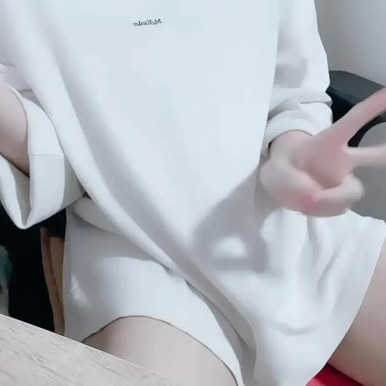 いっぱい射精しちゃった時の実写動画だよ？
やばいくらい精液出てて恥ずかしすぎた...

ティッシュじゃ全然足りなく