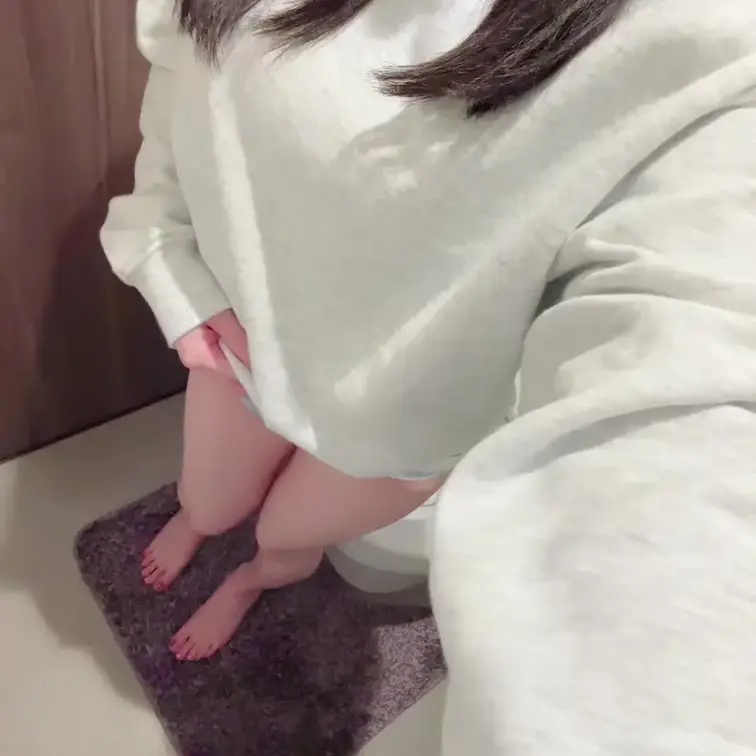 生理前でとろとろめっちゃパンツについちゃう💦