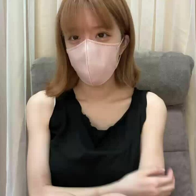 【みれい 20 歳】

みれいさんのライブ配信動画です
生配信 だと、1 回の有料配信を視聴すると、おおよそ平均 