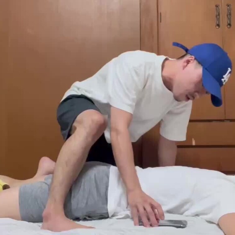 皆様大変お待たせしました！
今回のくすぐり動画はこちらです👍

是非いっぱい見てあげてくださいね(  ˆОˆ  )