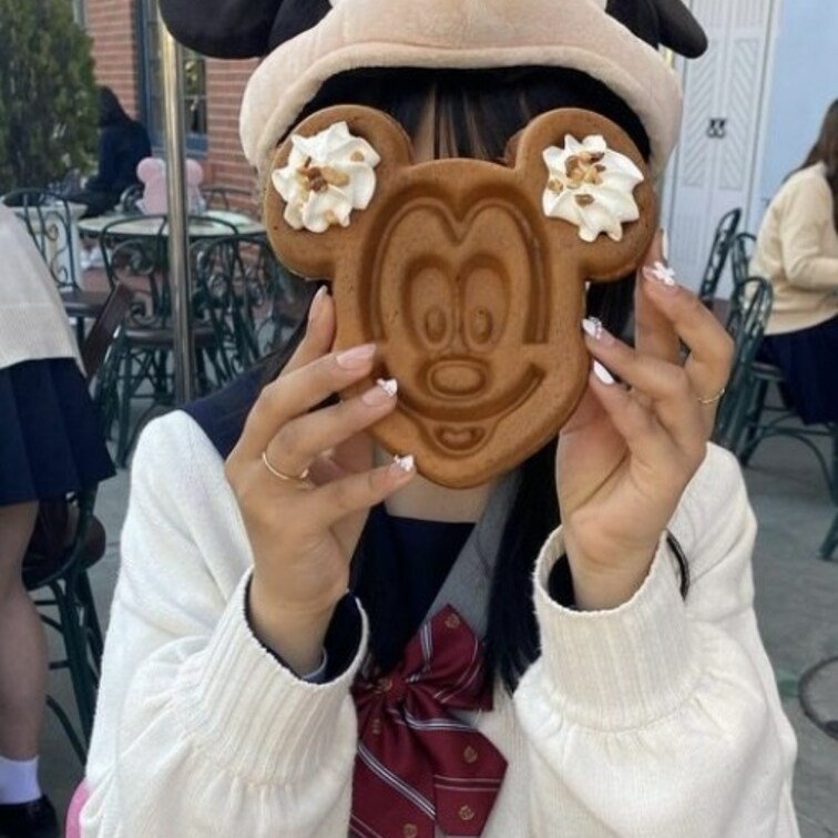 【フェラ】
岩盤浴中にフェラする○○○の「なみちゃん」
バレないかドキドキしながらするのはメッチャ興奮しました💕
