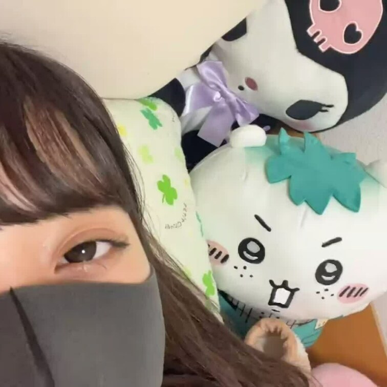 【りん 18 歳】

りんさんのライブ配信動画です
生配信 だと、1 回の有料配信を視聴すると、おおよそ平均 5,