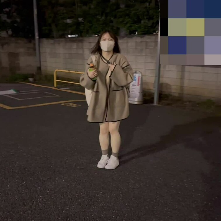 夜中の住宅街はまだまだ人が居ました…笑