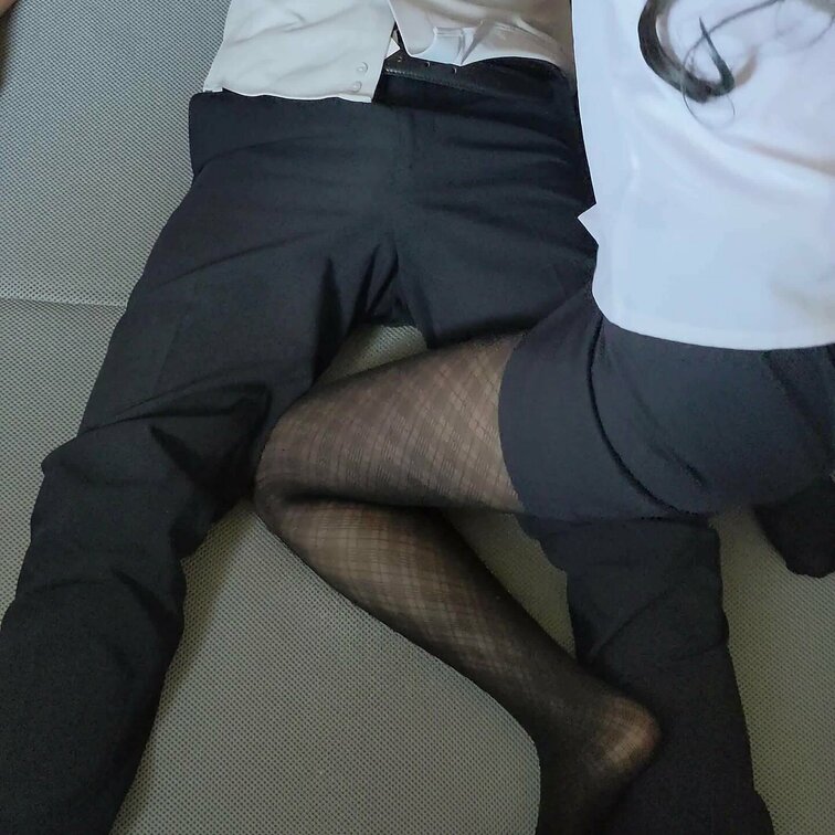 仕事中ムラムラして呼び出してきた女とセックス