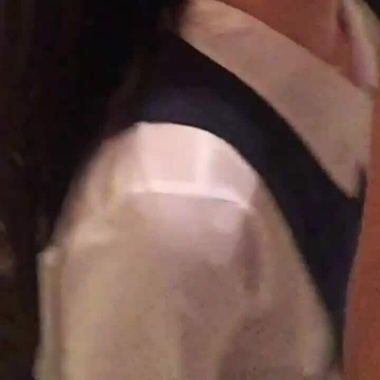 ○○○時代のスマホ撮影の動画です❤️
イラマチオで制服がドロドロになりました❤️