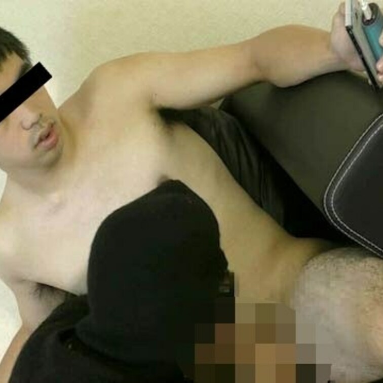 素朴ノンケ19歳！気持ちよさのあまり大噴射♂壁、顔まで飛ぶｗ