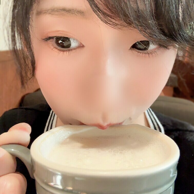 ※本編は顔出ししています

どうしても衝動が抑えきれなくてカフェの席で・・・