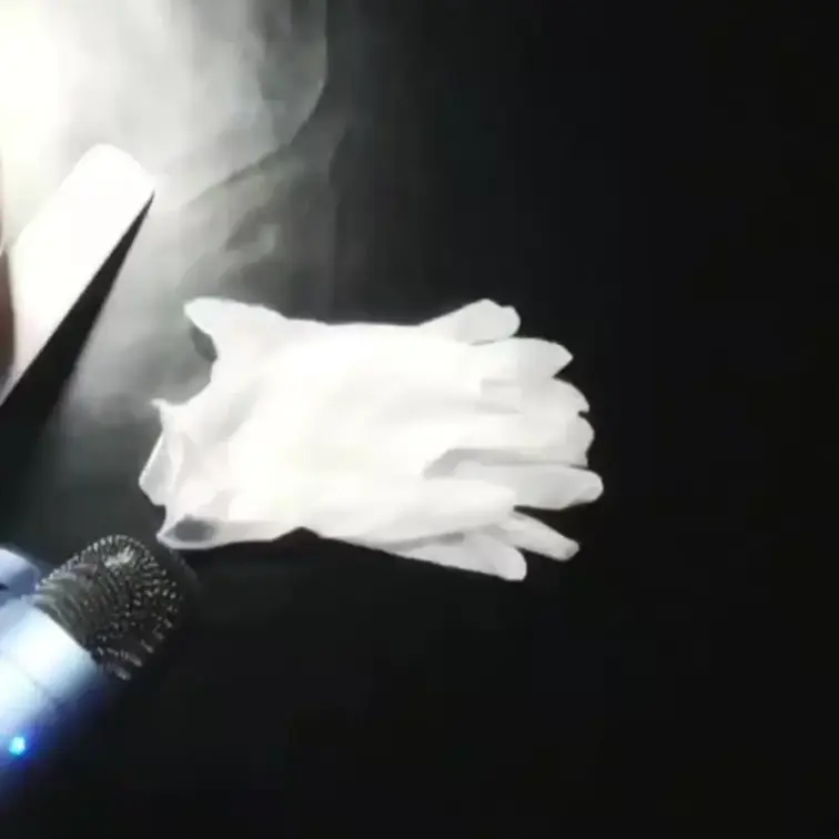【ASMR】脳がとろける密着音。ビニール手袋と濃密オイルで、あなたの疲れを揉みほぐす…🌿

お疲れ様です、しゃるです