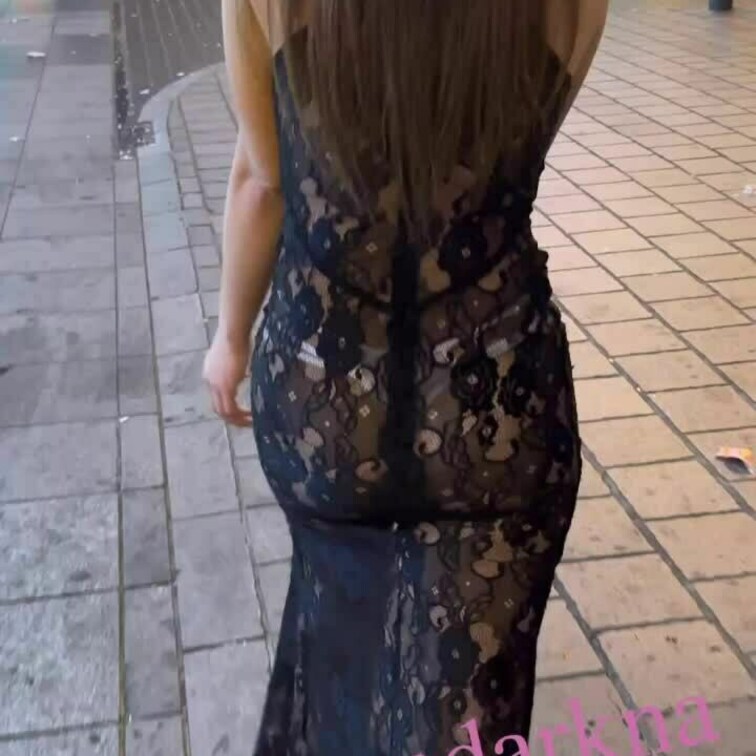 最新の露出散歩動画の一部です😍💕

スケスケのドレスを着て、スケスケとわかるパンツを履いてあの町を散歩します😍💖
