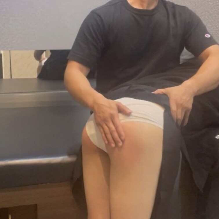 やってはいけないことをやってしまい
反省できるまでお膝の上でお仕置きしています
最後までお仕置き頑張っていい子になりました
OTK/平手 約8分
動画購入の際はサンプル動画終了後に、購入ボタンが出てきます
##spanking #お尻叩き #お尻ぺんぺん #お仕置き #スパンキング