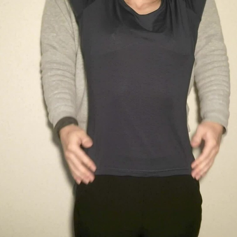 立ったままくすぐられました。