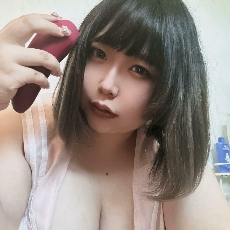 おしっこ我慢しながらガチイキオナニー💖

リクエストがまえからあったんだけど
なんか恥ずかしくてやってなかった笑