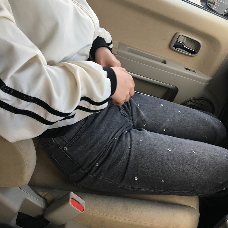 パンティ生脱ぎのみ

という条件でお会いしてきました。
20台前半でとても若く可愛い方でした✨

パンティはピ