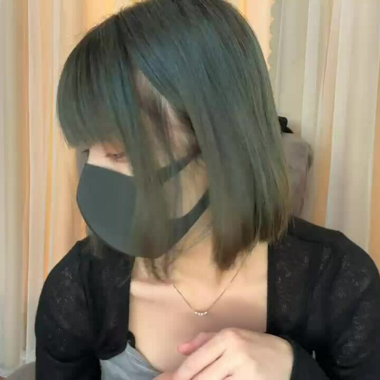 【みれい 20 歳】

みれいさんのライブ配信動画です
生配信 だと、1 回の有料配信を視聴すると、おおよそ平均 
