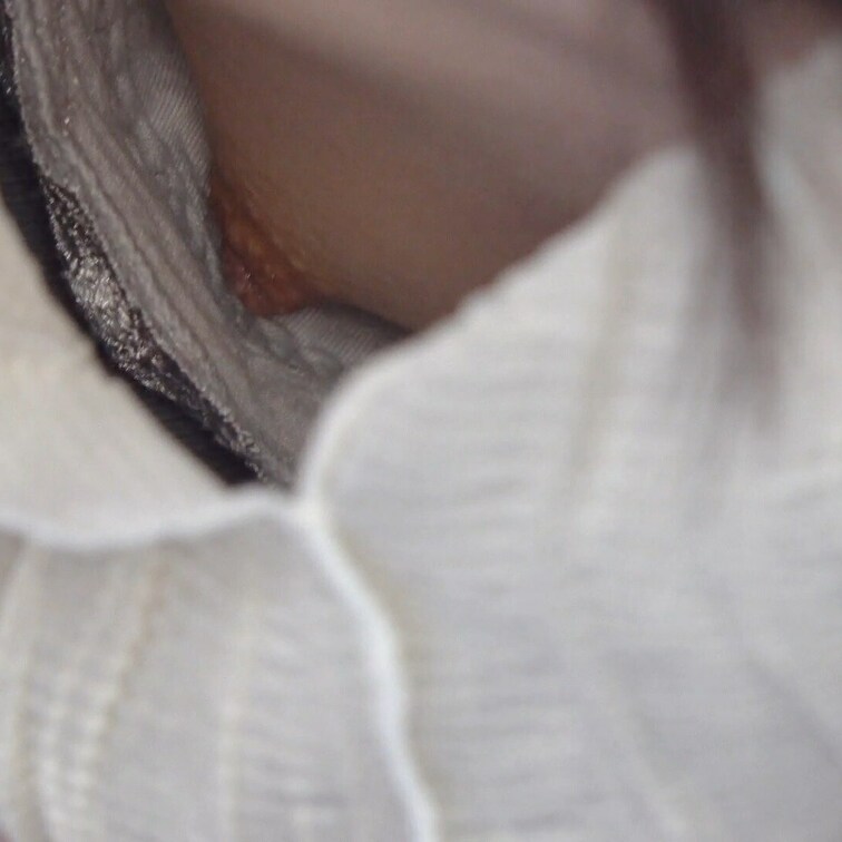 ちょい見せ。本編はこちらから→
#11【陶芸中の胸チラ】旦那さんいいんですか！？エロすぎ爆乳の誘惑!!



