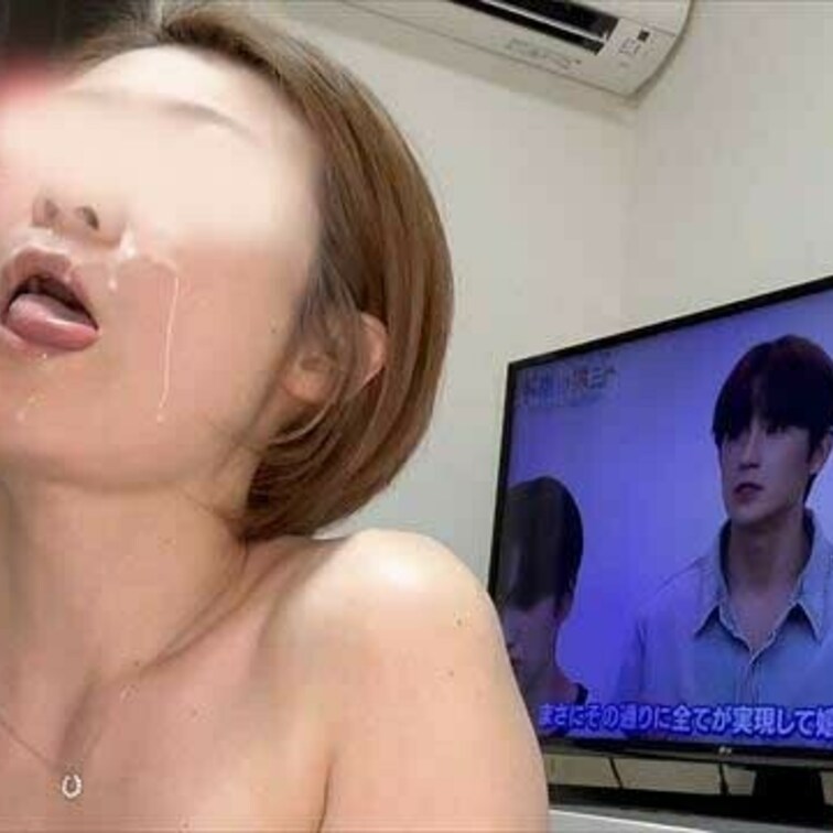 前回の続きです＾＾若い男性の精子が入ったままのオマンコへ彼氏のチンポを挿入しちゃいました♡中出しされ、２人分の精子でドロ