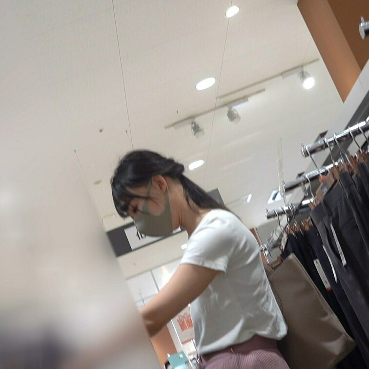 本編チョイ見せ☆
本編は単品販売から→
美人妻さんの神乳!駐輪場で●恥プレイ♪【おっぱい痴かん】