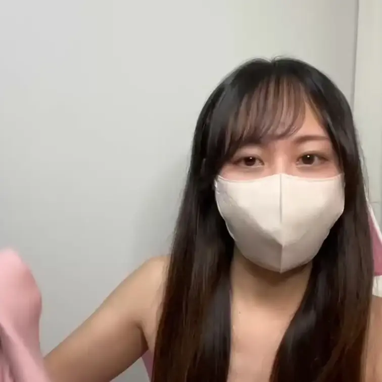 【あず 23 歳】

あずさんのライブ配信動画です
生ライブ配信だと、1 回の有料配信を視聴すると、おおよそ平均 